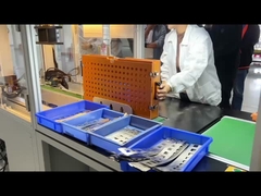 Máquina de soldagem por ponto de oito eixos de bateria de lítio