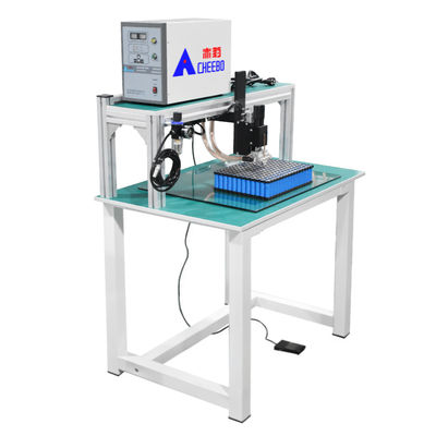 comprar 18650 21700 26650 32700 Máquina de soldadura pontual de bateria de lítio cilíndrica de galpão pneumático online manufacture