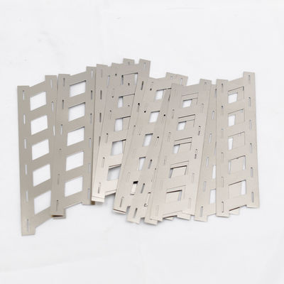 18650 21700 26650 32650 Célula cilíndrica Tabs de níquel para bateria